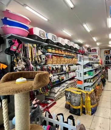 فروشنده محصولات اومرو