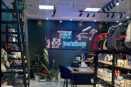 فروشنده محصولات اومرو